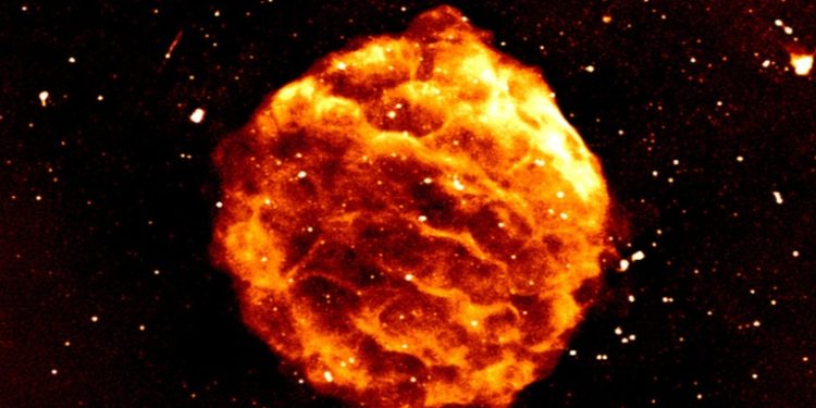 Supercomputadora genera una imagen con detalles sin precedentes de los restos de la explosión de una supernova