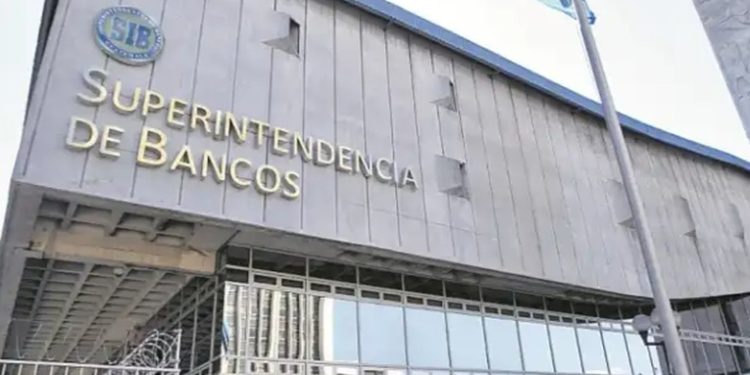 Superintendencia de Bancos reporta transacciones sospechosas por mas de Q3 mil millones