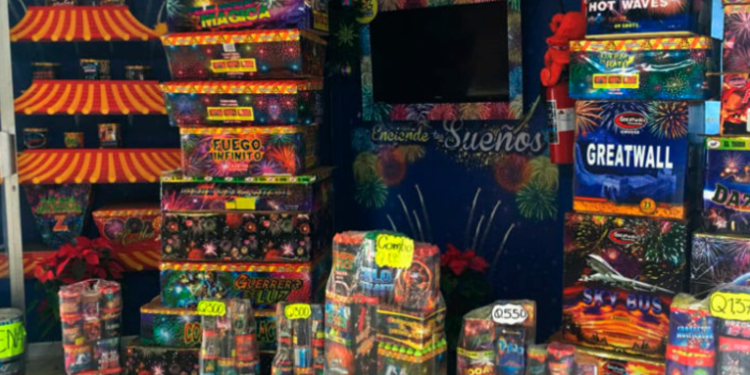 Supervisan ventas de cohetillos