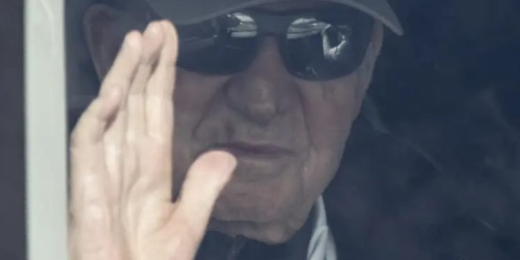 Supremo de España rechaza querella contra el rey emérito