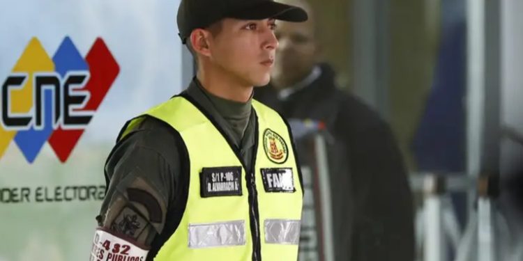 Supremo de Venezuela revisa actas físicas de las elecciones