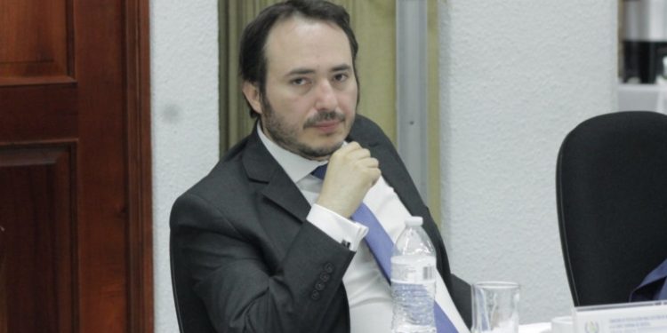 Supuesto cómplice de Mynor Moto se entrega a las autoridades