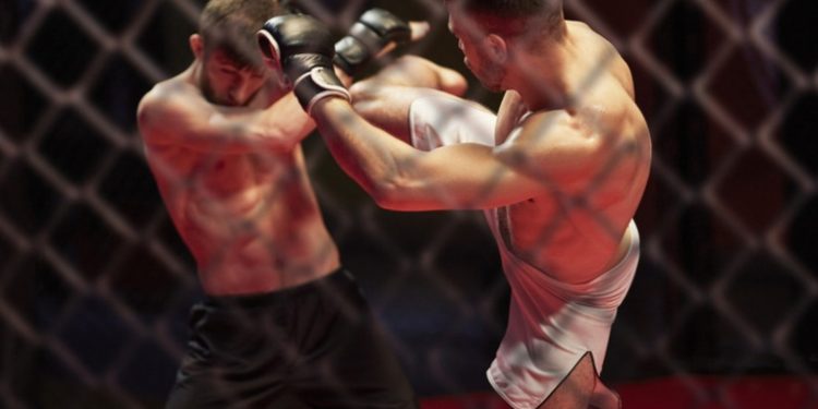 Suspenden a un peleador de artes marciales mixtas al descubrir tatuajes neonazis en su cuerpo