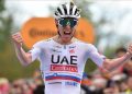Tadej Pogacar renueva con el equipo UAE hasta el año 2030
