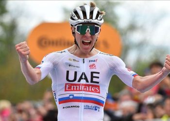 Tadej Pogacar renueva con el equipo UAE hasta el año 2030