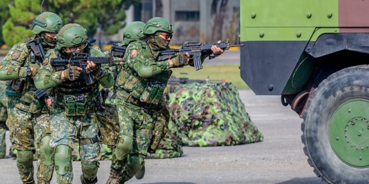 Taiwán confirma la presencia de fuerzas especiales de EE.UU.