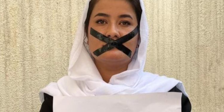 Talibanes anuncian Gobierno al completo: sin mujeres