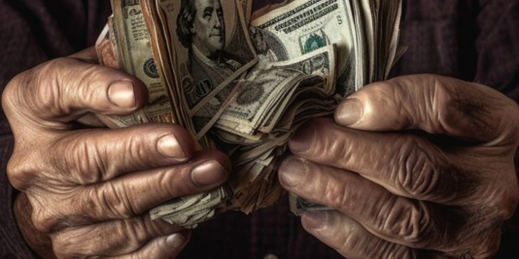 Taxista encuentra más de 27 millones de dólares en su cuenta bancaria