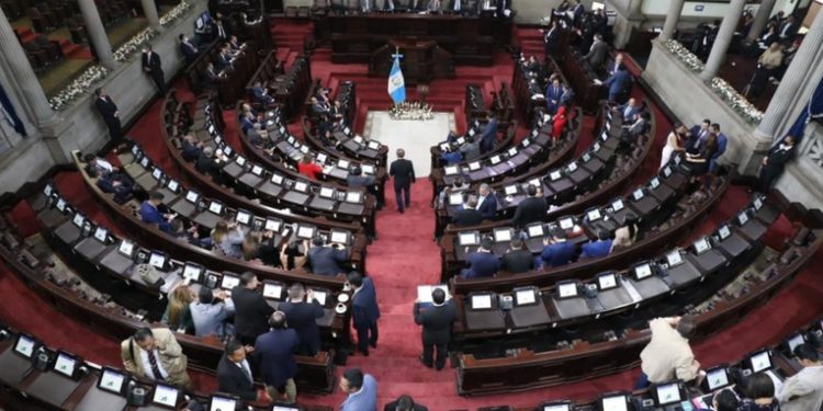 Tensión en el Congreso por solicitud de antejuicio y elección de magistrados