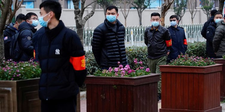 ¿Teorías sobre el Coronavirus son irracionales?