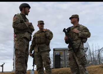 Texas está 'preparado' para un conflicto con las autoridades federales de EE.UU.