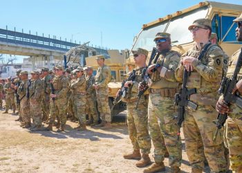 Texas redobla sus esfuerzos en la frontera con México para evitar la entrada de inmigrantes ilegales