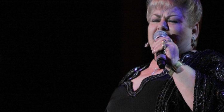 'Tienes toda una vida, mija': Paquita la del Barrio le envía un mensaje a Shakira