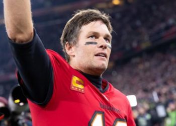 Tom Brady anuncia su retiro