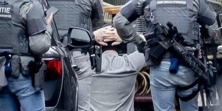 Toma de rehenes en Países Bajos termina con un detenido