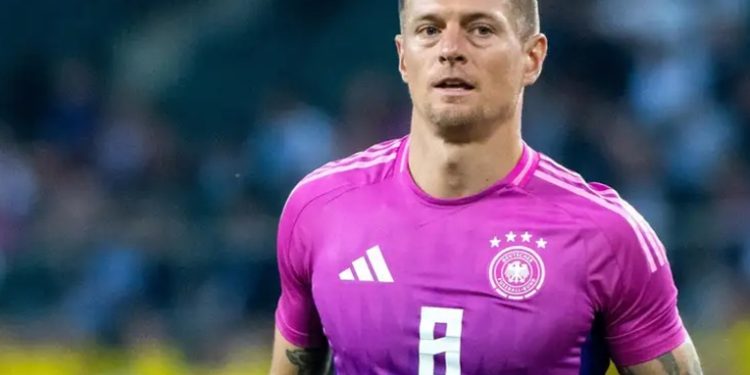 Toni Kroos, elegido mejor futbolista del año en Alemania
