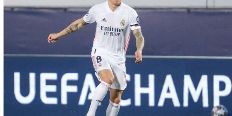 Toni Kroos: Me queda año y medio de contrato, pero me gustaría retirarme en el Real Madrid