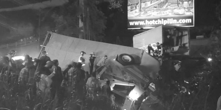 Trágico accidente en Mixco cobra la vida de tres personas