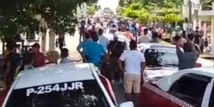 Trágico desalojo en bloqueo de malacatán, San Marcos, deja un muerto y heridos