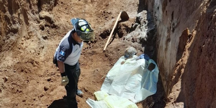 Trabajador fallece en construcción tras quedar soterrado en la ruta a El Salvador