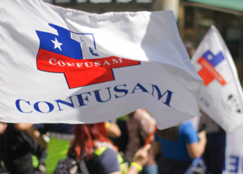 Trabajadores de Salud de Chile anuncian un paro nacional tras el despido de 6.300 funcionarios