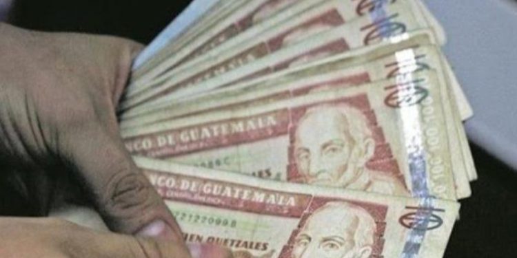 Trabajadores, sector privado y gobierno coinciden en incremento al salario mí­nimo