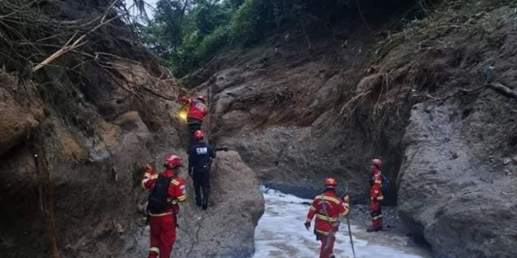 Tragedia en asentamiento Dios es Fiel: Inundaciones arrasan viviendas y dejan desaparecidos