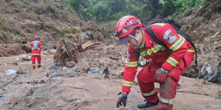 Tragedia en el naranjo: suman 9 cadáveres rescatados y aún hay 9 desaparecidos