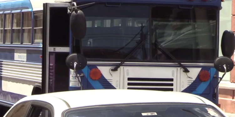 Transportistas anuncian que adultos mayores ya no tendrán servicio gratis