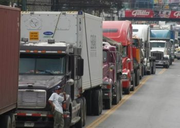 Transportistas buscan soluciones ante el saqueo de mercancías en accidentes viales