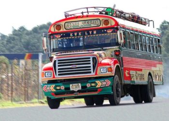 Transportistas rechazan construcción de autopista