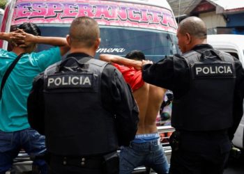 Tras arrestar a más de 14.000 presuntos pandilleros, El Salvador construirá más cárceles