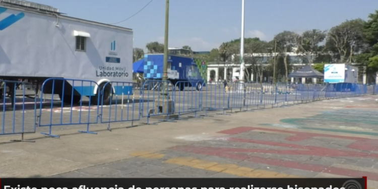 Tres laboratorios móviles siguen reportando baja en demanda de pruebas de hisopado