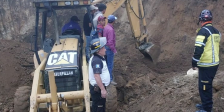 Tres personas que trabajaban en una construcción fallecieron soterradas en Sololá