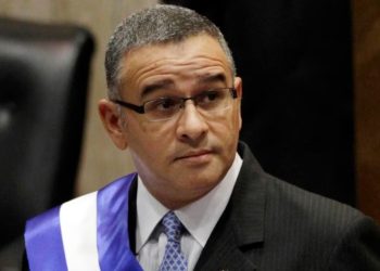 Tribunal condena a 14 años a expresidente salvadoreño Funes por negociar con pandillas