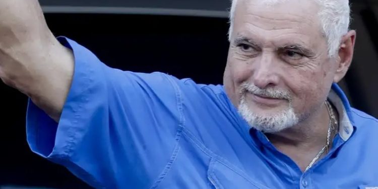 Tribunal Electoral de Panamá inhabilita a Ricardo Martinelli