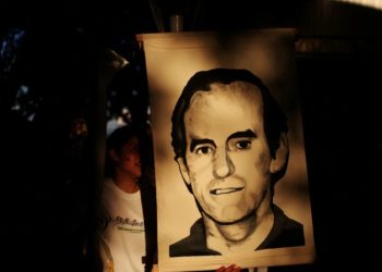 Tribunal salvadoreño ordena arresto de expresidente por asesinato de jesuitas durante guerra civil