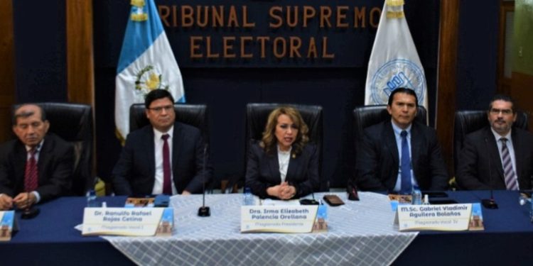 Tribunal Supremo Electoral de Guatemala aclara excedente de actas tras denuncia de la UNE