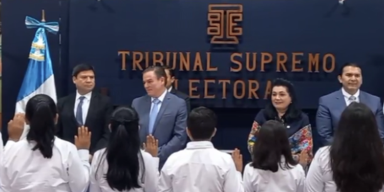 TSE realiza juramentación para elecciones infantiles 2023