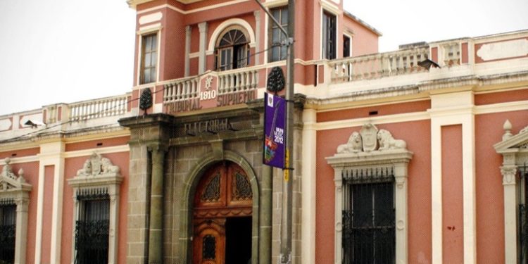 Tribunal Supremo Electoral reintegra a magistrados procesados por caso TREP