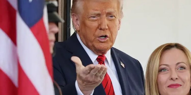 Trump '100%' seguro de llegar a acuerdo arancelario con UE