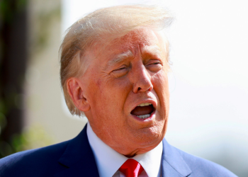Trump afirma que no devolvió los documentos clasificados porque estaba muy ocupado