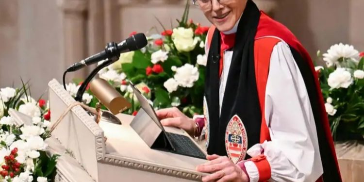 Trump arremete contra obispa que le pidió misericordia