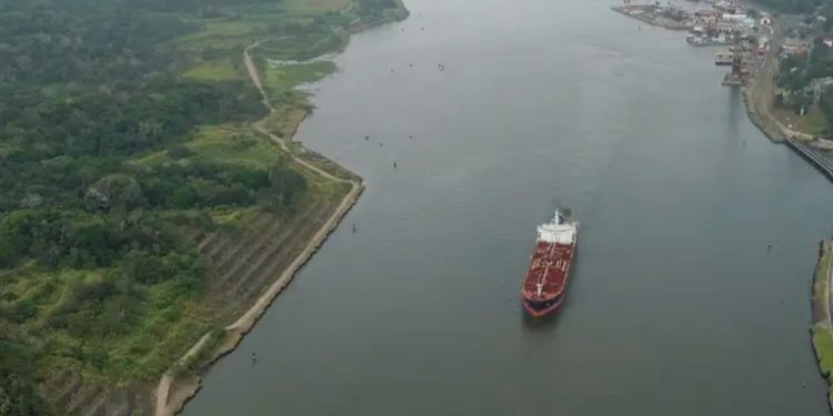 Trump baraja opciones militares en el Canal de Panamá