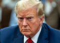 Trump califica a Biden de amenaza real para la democracia en EE.UU.