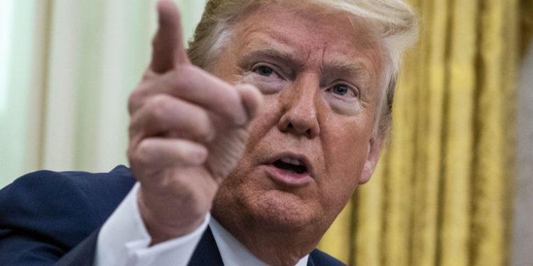 Trump comparte un comentario que parece predecir o proponer una guerra civil en EE.UU.