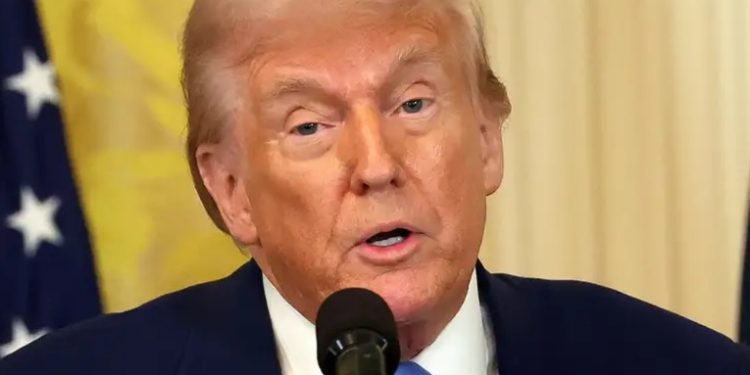 Trump da por hecho aranceles a México, Canadá y China