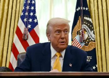 Trump dice que duplica aranceles hasta el 50% a Canadá