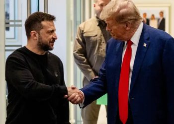 Trump promete a Zelenski resolver guerra en Ucrania si gana