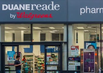 Trump promete reducir hasta 80% el precio de medicamentos